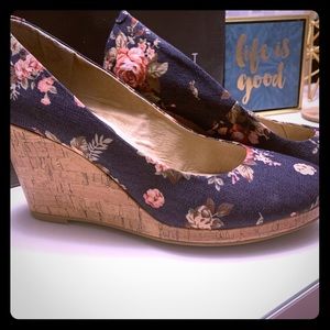 SIZE 10: Denim Floral Wedge by Covington